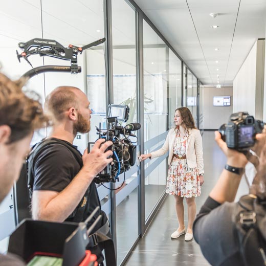 Hinter den Kulissen des Videodrehs mit #meinLandkreis Günzburg mit dem Video-Team und Natascha Gepperth