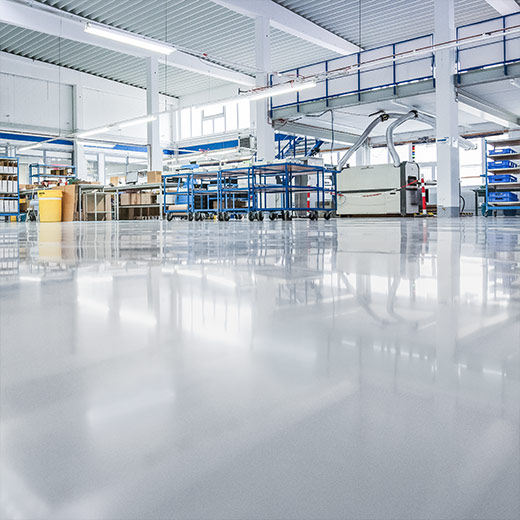 ESD Beschichtung in einer Produktionshalle für Elektronikkomponenten